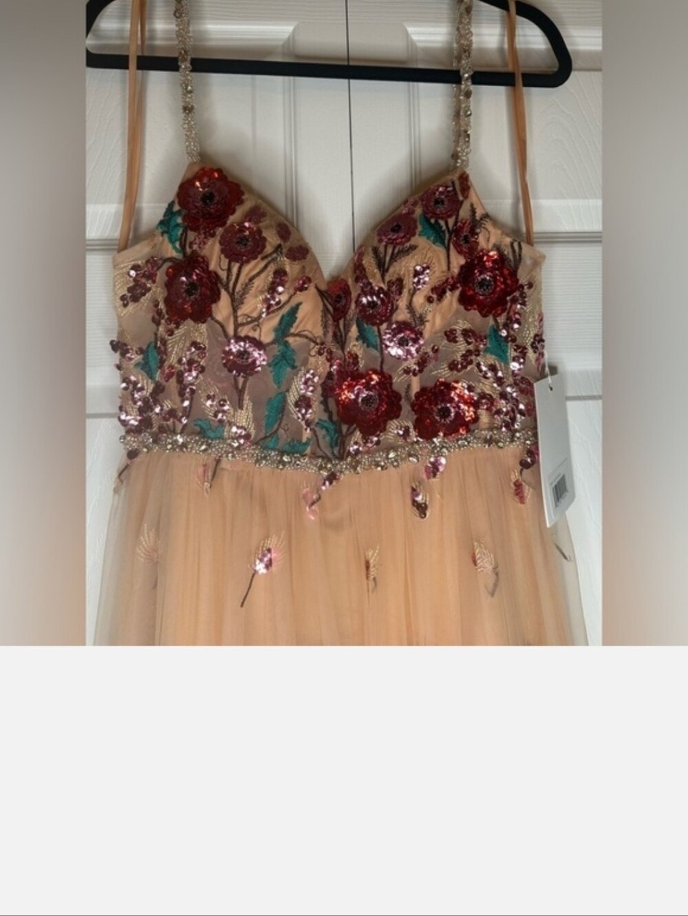 MAC DUGGAL Beige Embellished Floral Detail A Line Gown Size 8 Style #681101 NWT
